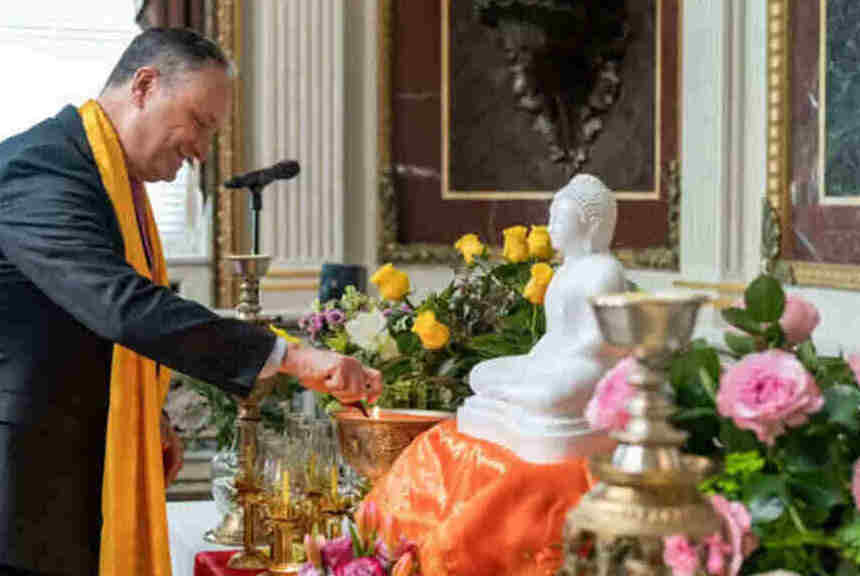 White House extends warm wishes to Buddhists with third annual Vesak celebration